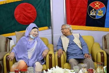 Yunus meets BNP chairperson Khaleda Zia