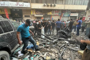 Israel bombs southern suburbs of Beirut