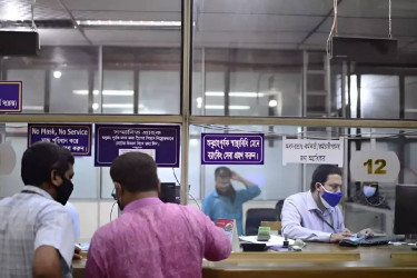 Small depositors drive growth as ultra-rich withdraw funds after political shift