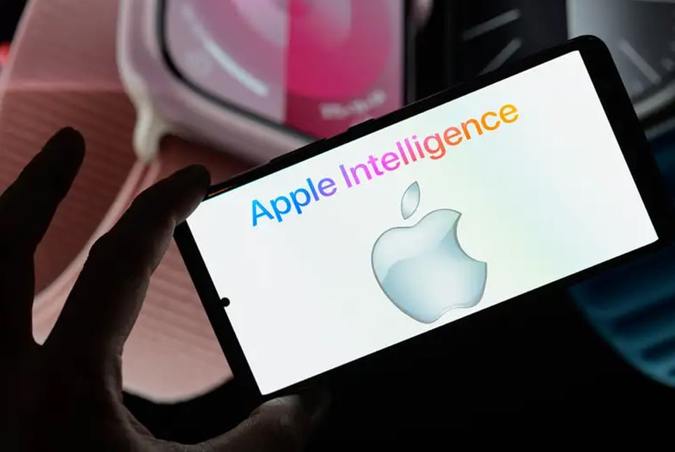 Apple names new AI chief amid pressure to catch up