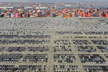 Global trade to surpass $35 trillion in 2025, but 2026 outlook remains cautious: UN