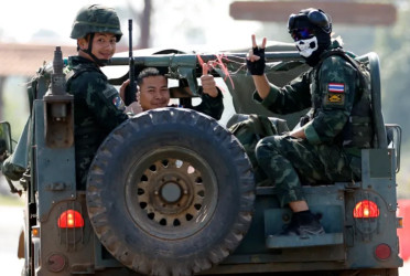 Thailand-Cambodia border clashes enter third day as 500,000 flee fighting