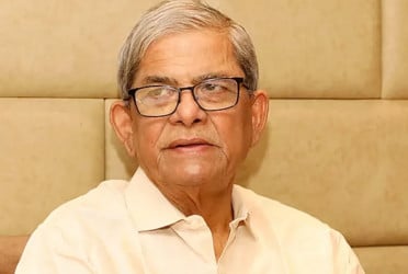 Mirza Fakhrul inquires about Khaleda Zia, Hadi at Evercare Hospital