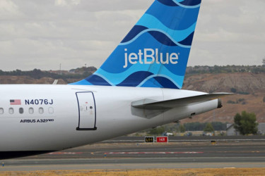 US military plane nearly collides with passenger jet near Venezuela, reports say