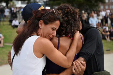 Australia plans tougher gun laws after father-son accused of killing15