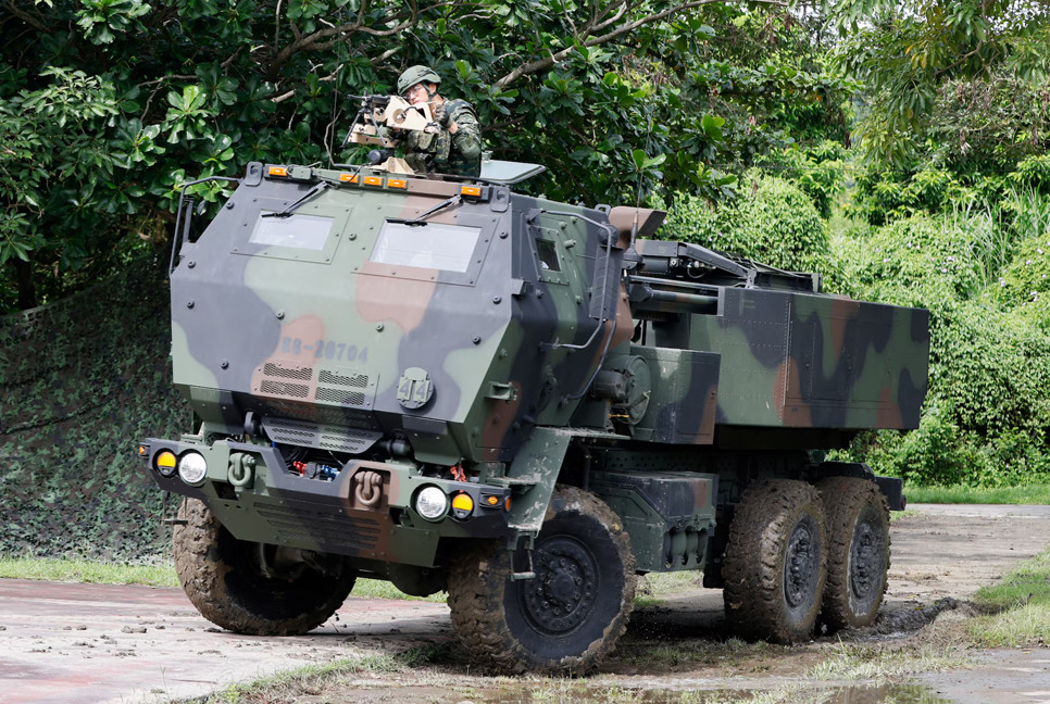 US approves largest ever $11.1 billion arms package for Taiwan