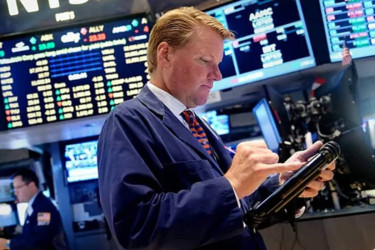 US stocks edge lower from records as precious metals surge