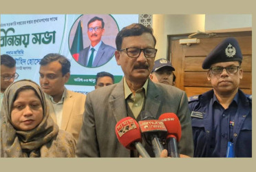 ‘We want to hold the election, no foreign pressure’