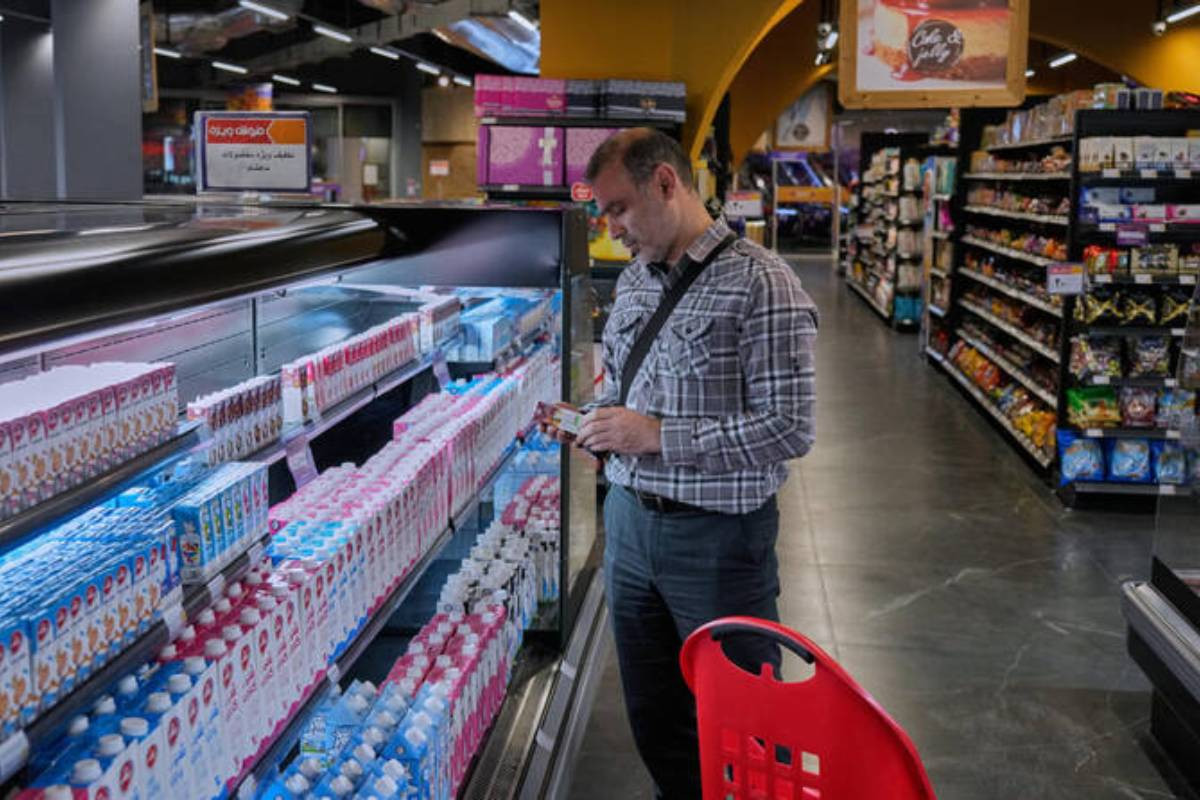 Iranians to receive monthly allowance amid economic woes, protests
