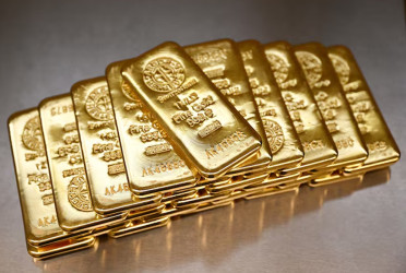 Safe-haven gold propelled to one-week high by US-Venezuela conflict