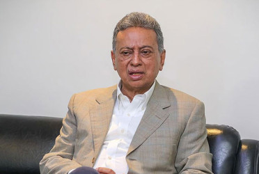 Khaleda Zia spent most of her political life in struggle: Khasru