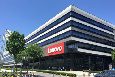 Lenovo unveils AI agent to bridge PCs, phones and wearables