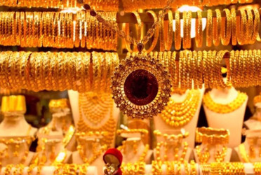 Gold keeps breaking records, hits Tk2.34 lakh per bhori