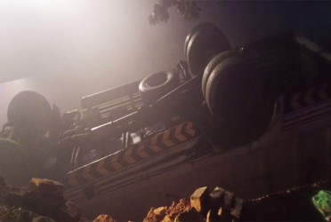 14 killed as mini-truck falls into canal in Pakistan