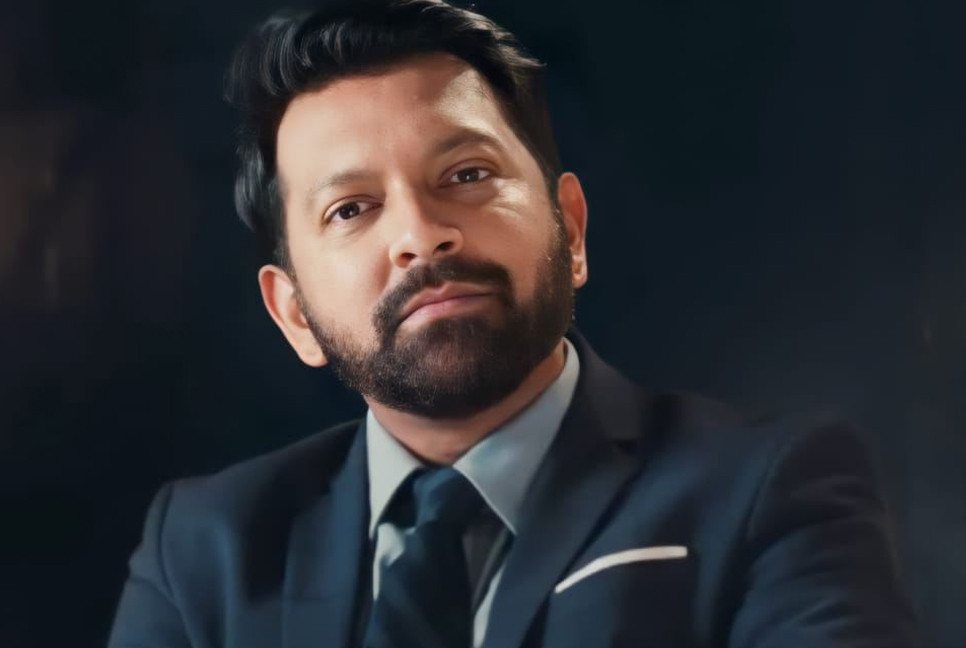 Tahsan back to hosting again