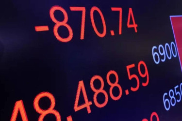 Wall Street tumbles as Trump threatens tariffs on eight European nations