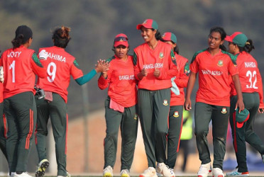 Nine-run win over Ireland sends Bangladesh women into Super Six