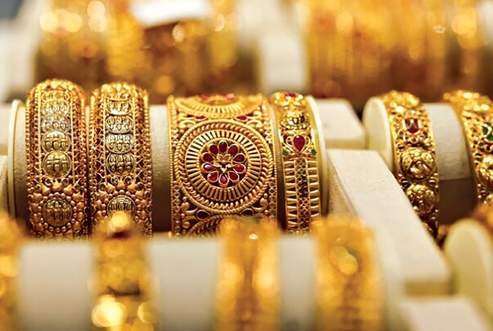 Gold prices shatter records as rates jump Tk 7,348 per bhori