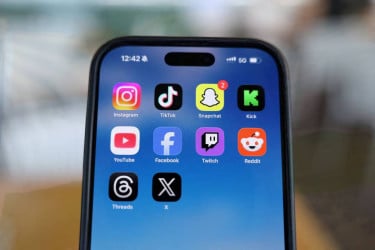 Modi ally proposes social media ban for Indian teens amid global debate