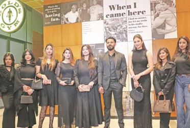 100 stars flex together at Gold’s Gym Bangladesh event