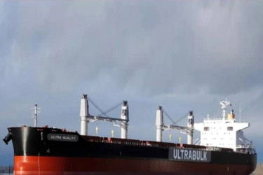 57,500 tonnes of US wheat arrive at Mongla Port, unloading begins