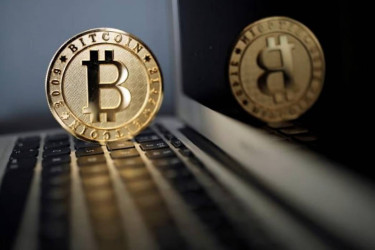 Bitcoin falls below $75,000 as crypto selloff accelerates