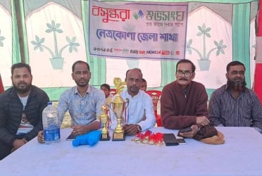 Footballers show ‘red card’ to drugs in Netrokona friendly match