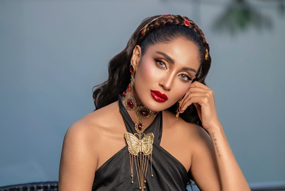 Methila to star opposite Shakib Khan in ‘Rockstar’