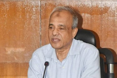 Election atmosphere festive except for minor incidents: Home Advisor