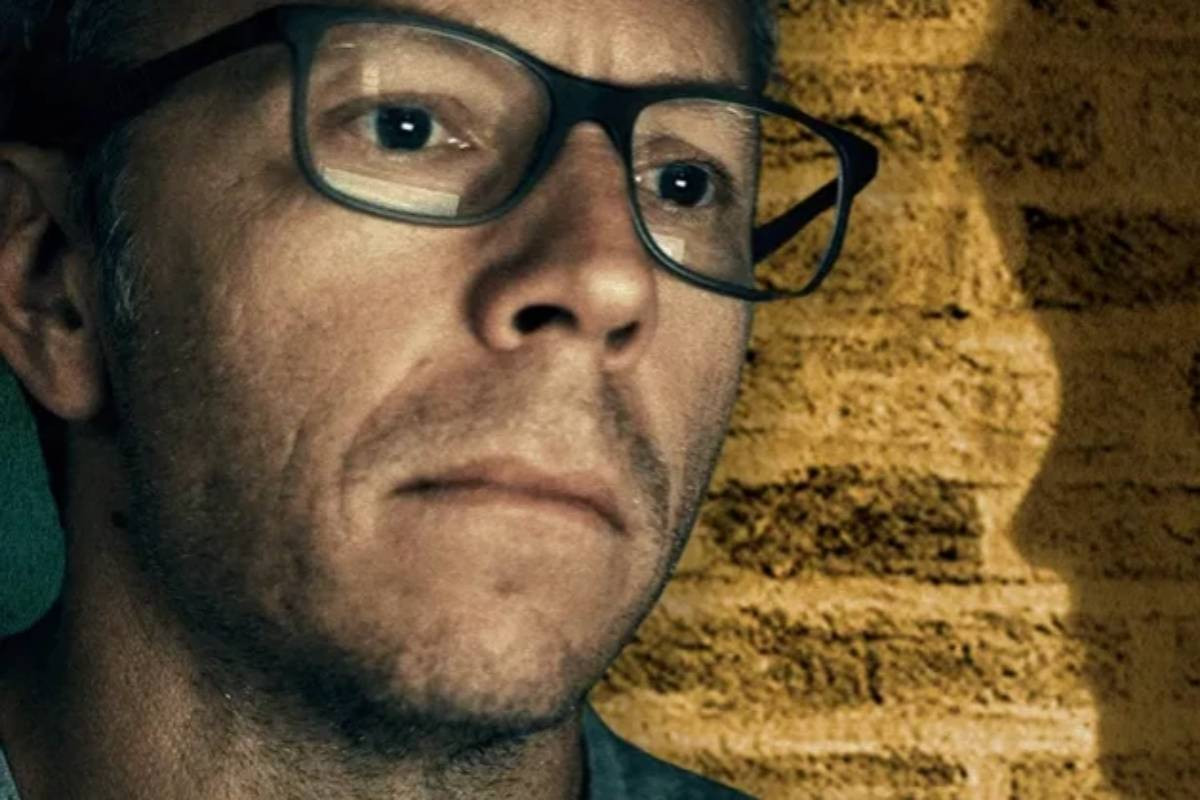 Wall detail helps investigator rescue abused girl from dark web exploitation