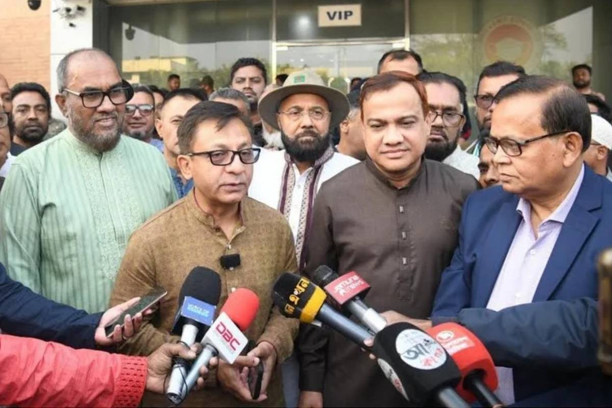 Govt has sufficient stock of essentials during Ramadan: Commerce Minister