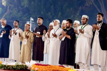 Opposition leaders, Jamaat Ameer pay tribute to Language Martyrs