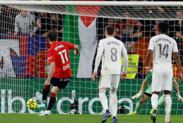 League leaders Real Madrid stung by late Osasuna winner