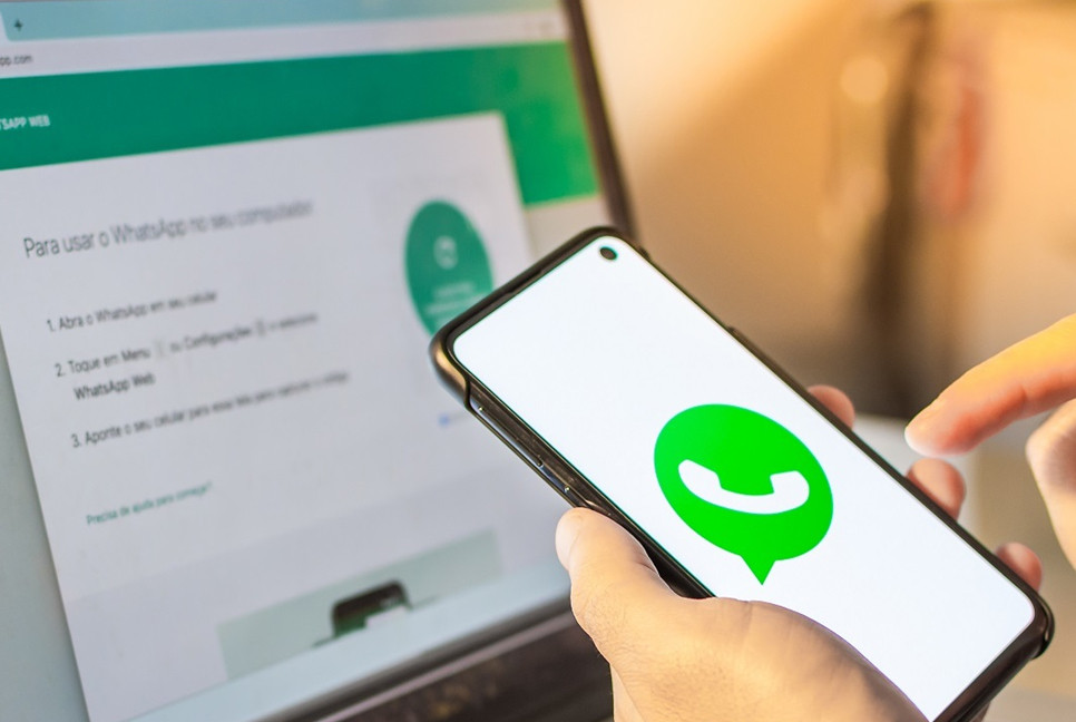 WhatsApp introduces group message history for new members