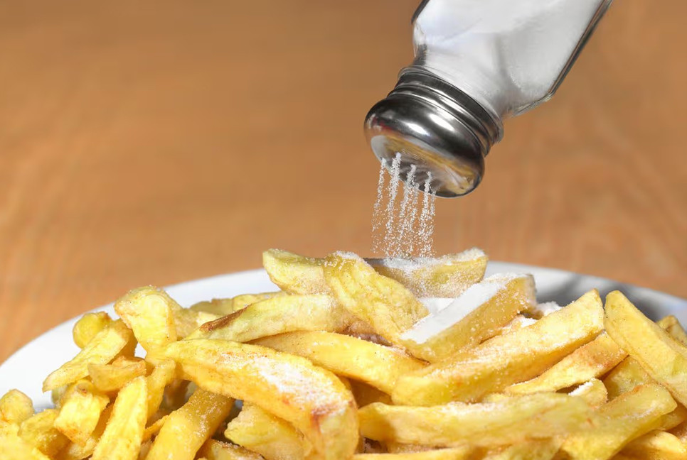 Adding extra salt to meals could boost depression: Study
