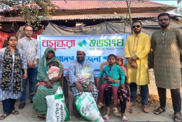 Rickshaw puller’s family gets food supplies for 15 days