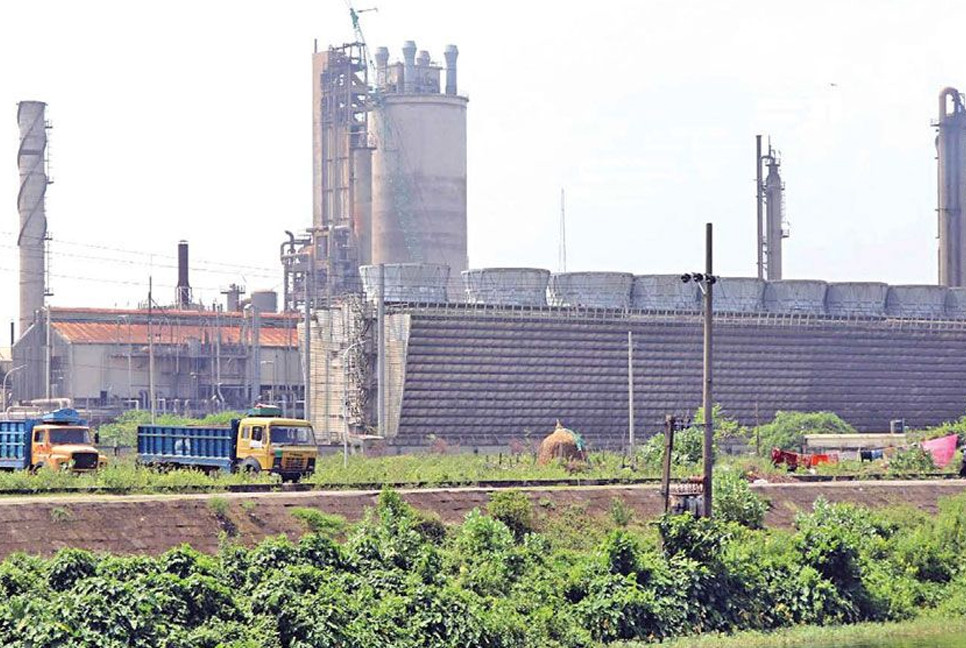 Gas supply crunch halts production at many urea plants