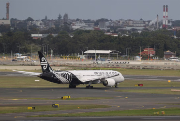 Airlines start broader fare hikes on fuel price surge, shares stabilise