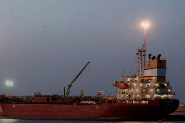 Iran vows oil blockade until attacks end, Trump warns of intensified strikes