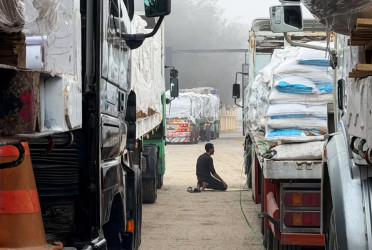 Gaza food prices soar as border closures deepen shortages amid Iran war