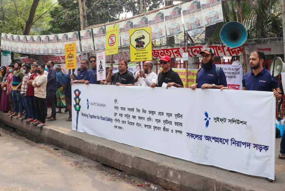 Massive road safety awareness campaign in Dhaka