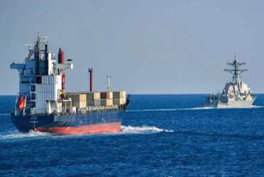 US navy yet to escort ships through Strait of Hormuz