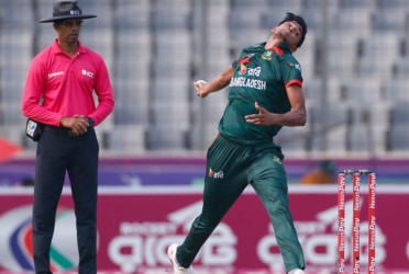 Nahid’s maiden five-for helps bundle Pakistan out for 114