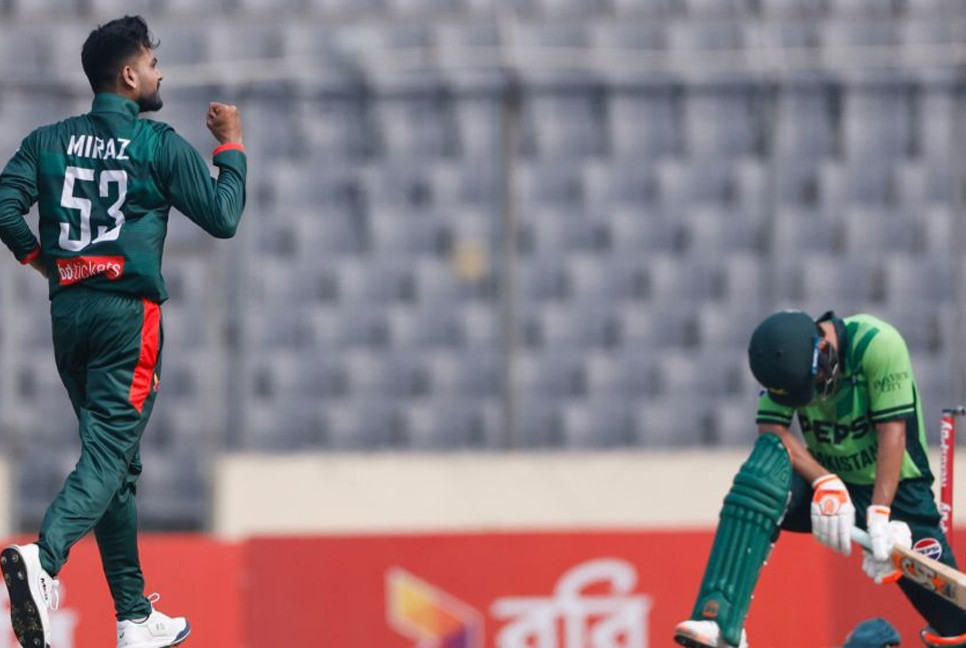 Tigers bundle Pakistan for 274 after strong recovery