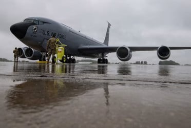 US Air Force refueling plane crashes over Iraq