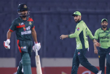 Rain-hit chase ends in heavy defeat