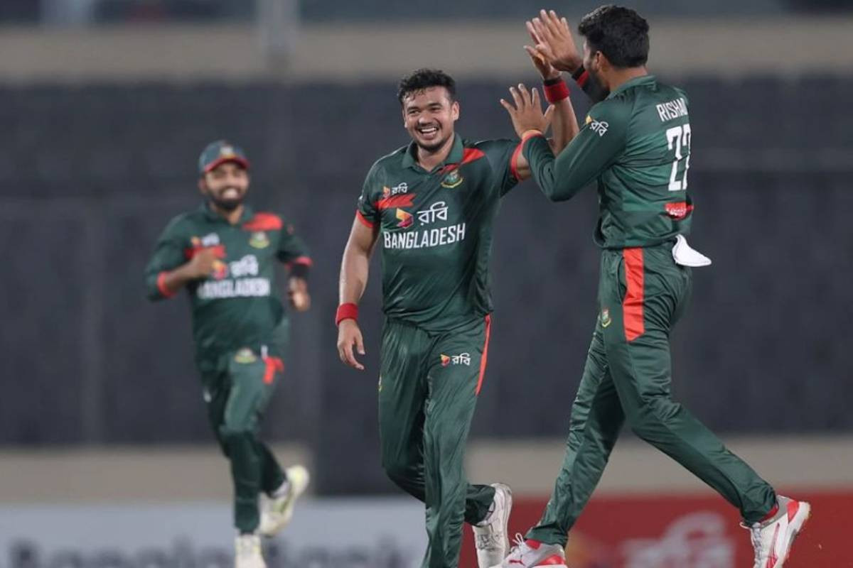 Pakistan collapse to 5 wickets for 82 chasing 291 against Bangladesh