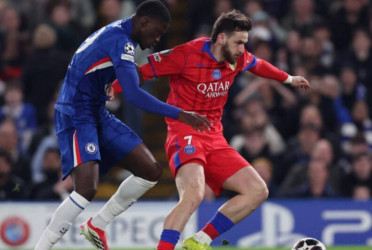 PSG crush Chelsea 3-0 for 8-2 aggregate win