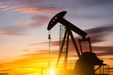 Oil surges 10% after strikes on Qatar energy sites amid Middle East war