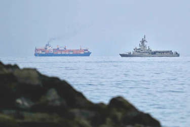 Iran may allow Japanese ships through Strait of Hormuz